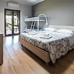 Stunning In Tatil Evi Torchiara